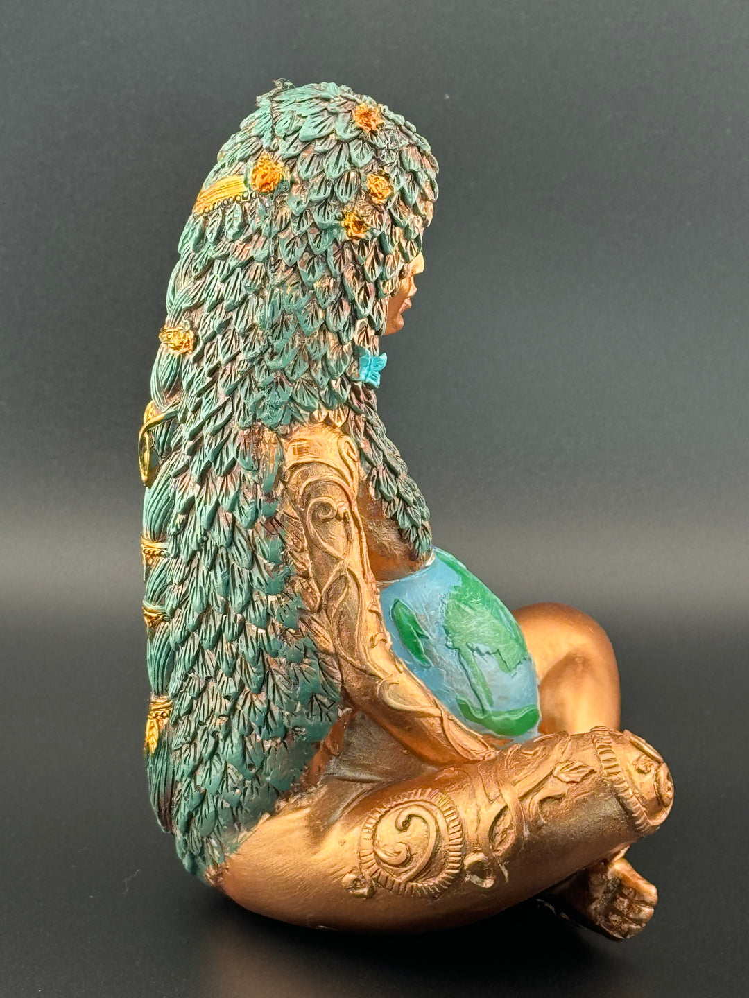 Gaia's Serenity - Handcrafted Resin Statue Honoring the Magnificence of Mother Nature