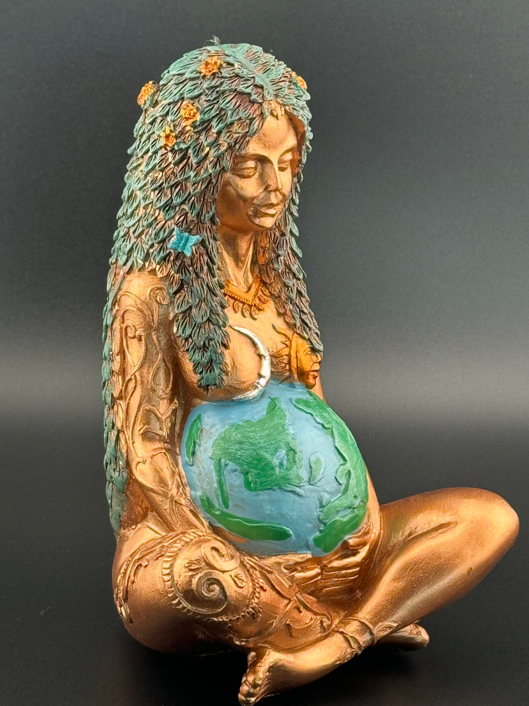 Gaia's Serenity - Handcrafted Resin Statue Honoring the Magnificence of Mother Nature