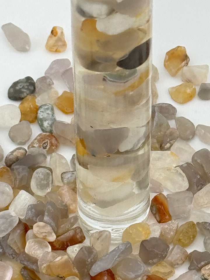 Revitalizing Clarity - Grey Agate & Peppermint Crystal Roll-On (Solar Plexus Chakra)