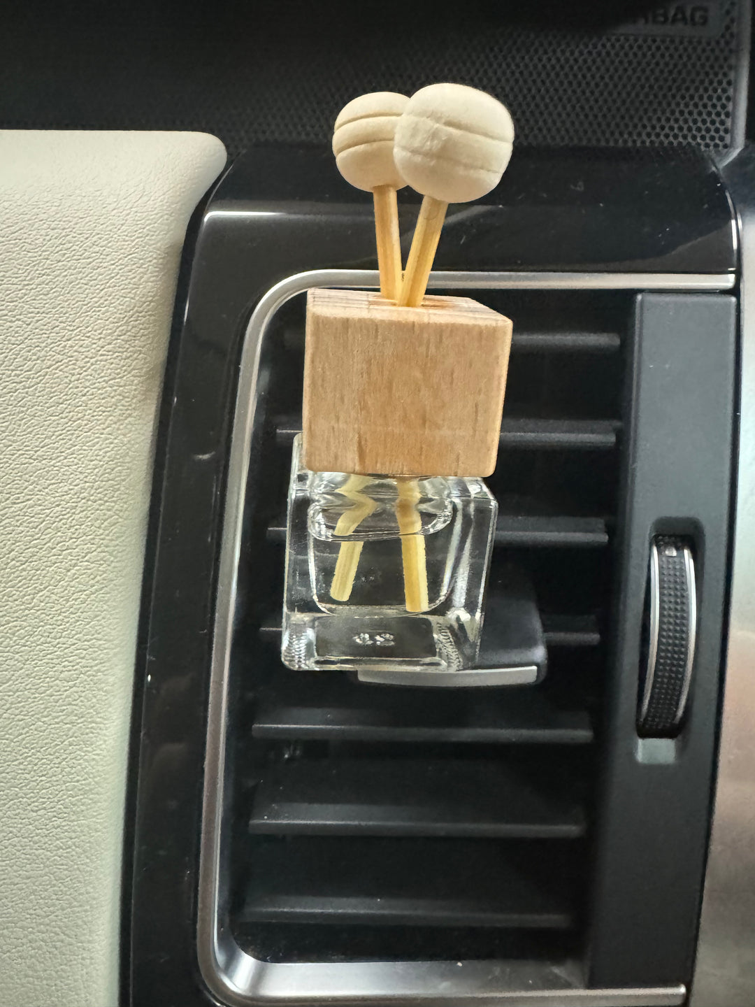 Essential Oil Car Diffuser